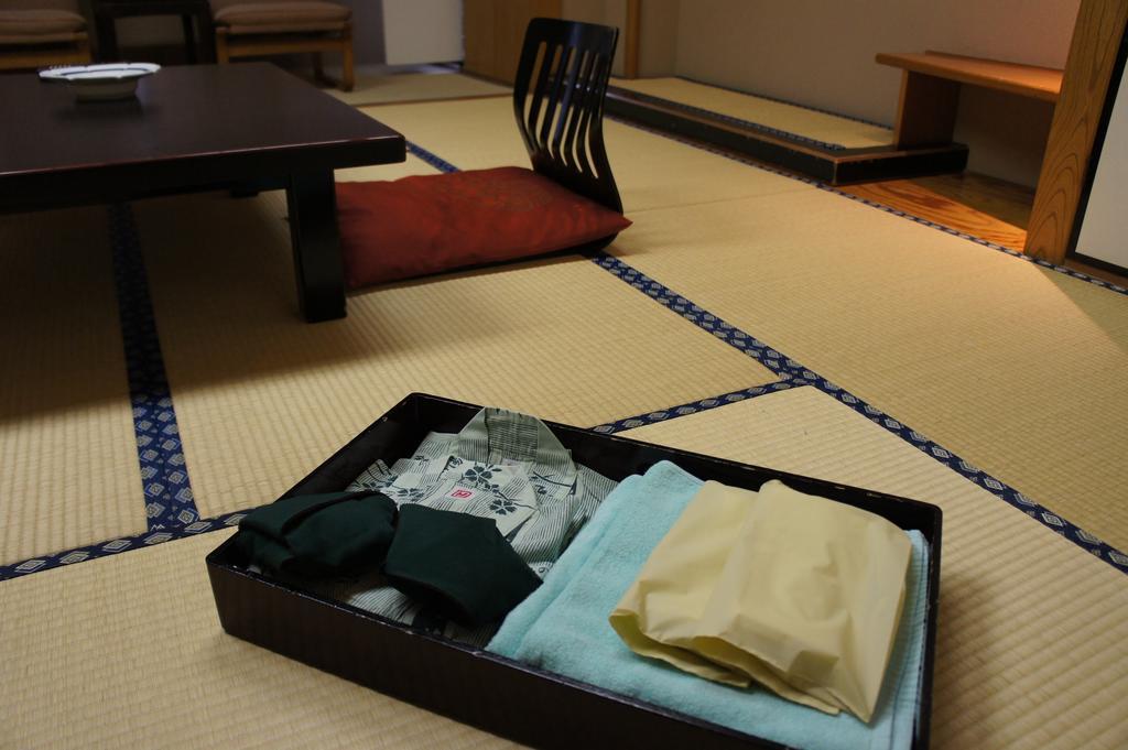 Hotel Nishiki-No-Yu Jimotoya à Matsumoto Extérieur photo