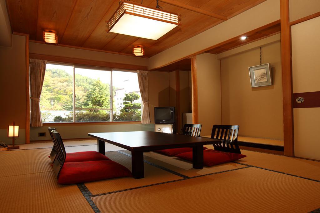 Hotel Nishiki-No-Yu Jimotoya à Matsumoto Chambre photo